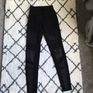 ALO Yoga Moto Leggings